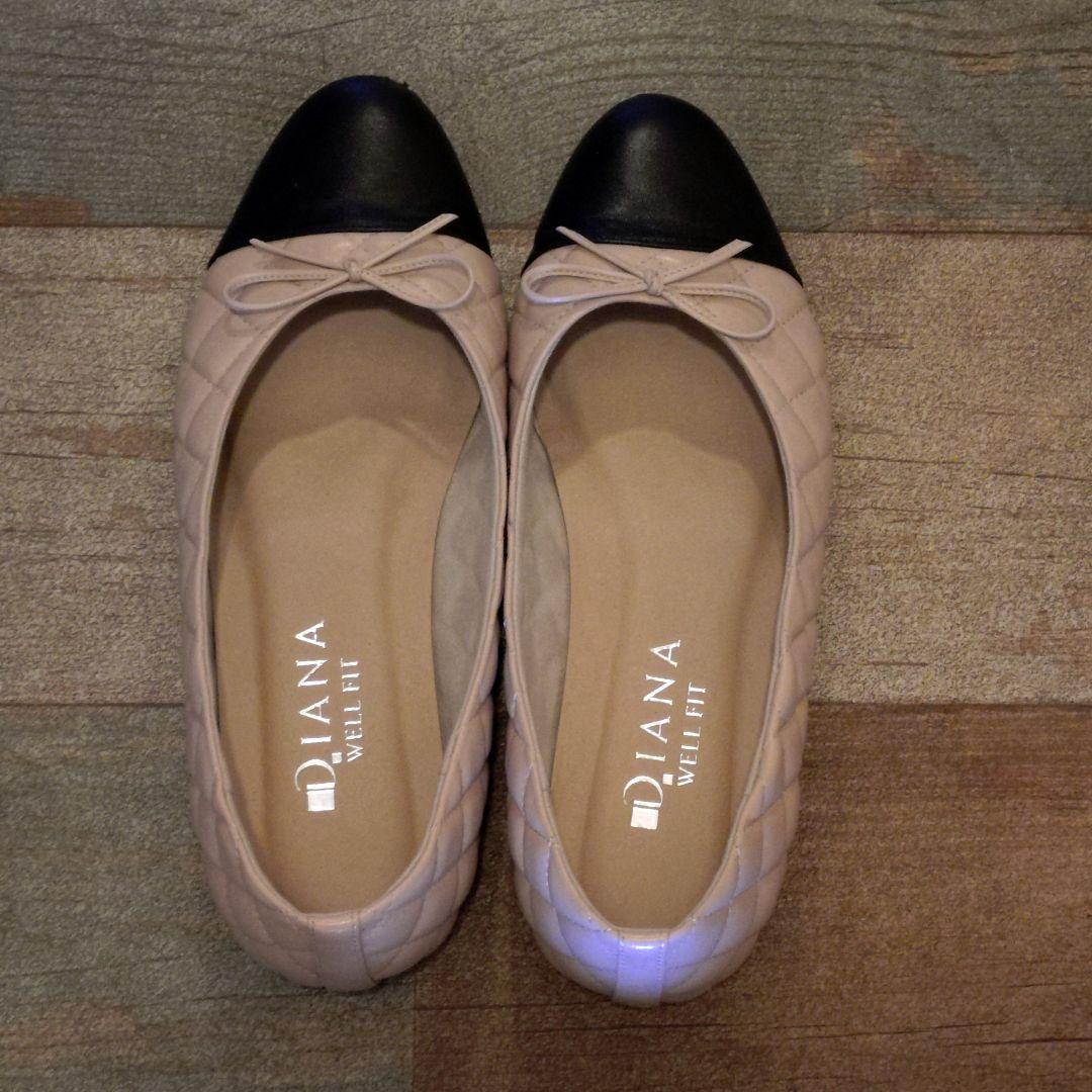 DIANA キルティングフラットシューズ ベージュ/ブラック