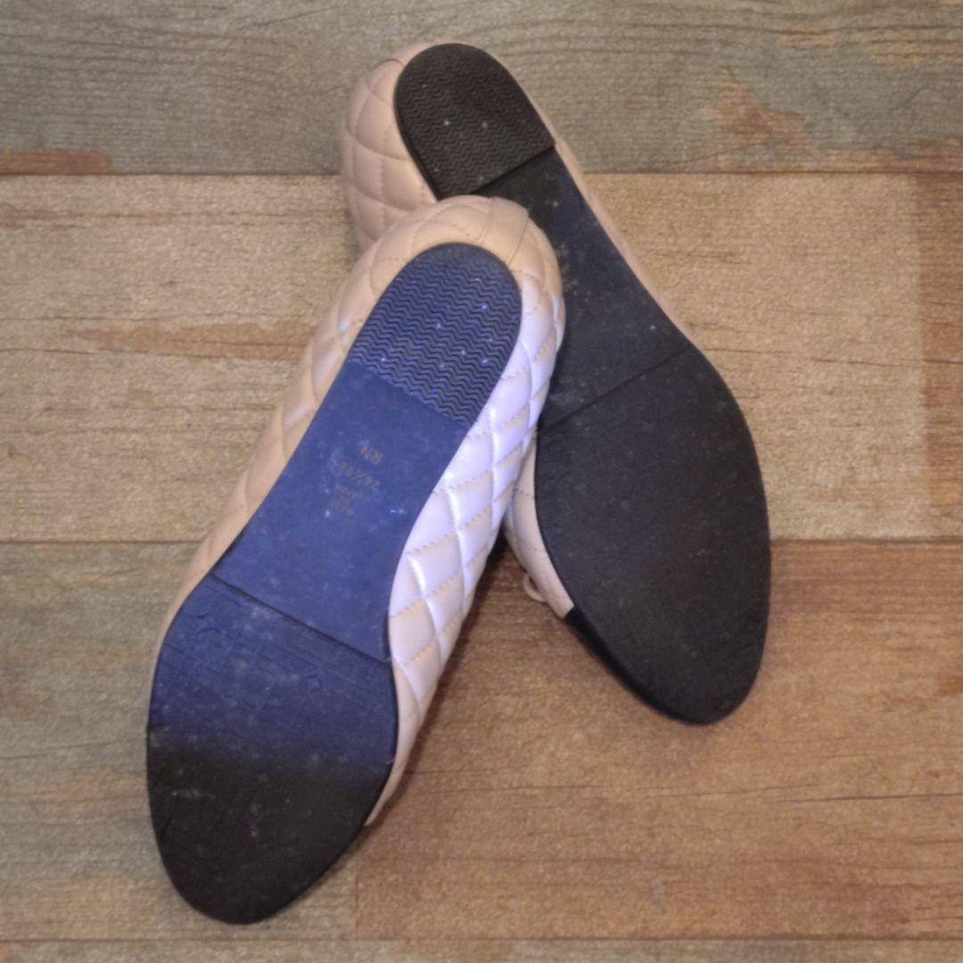 DIANA キルティングフラットシューズ ベージュ/ブラック