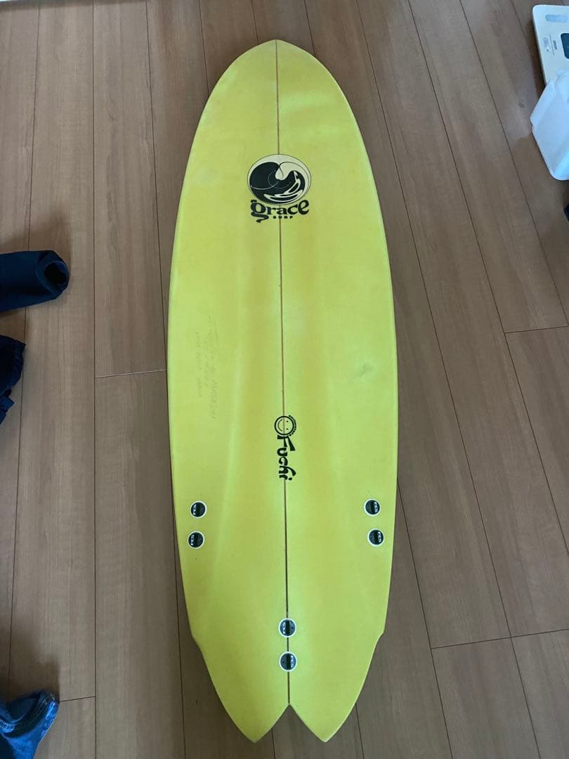 グレースサーフボード5.6 EPS fcsハニカムフィン付き - メルカリ