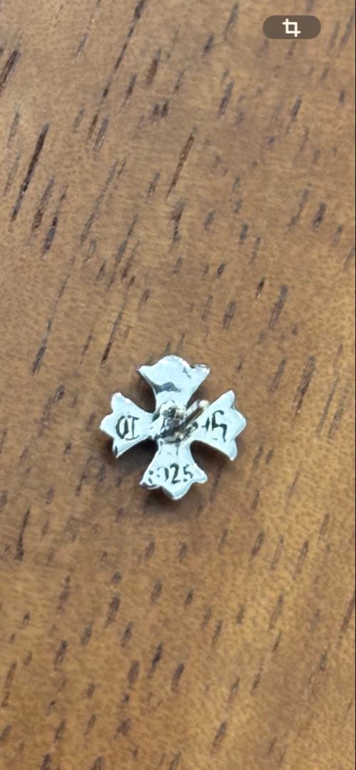 クロムハーツスタッドピアスアフターパヴェ片耳用