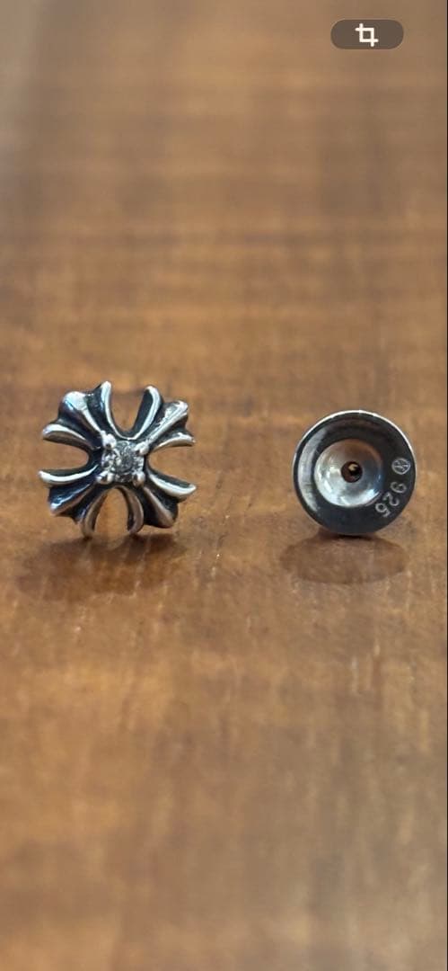 クロムハーツスタッドピアスアフターパヴェ片耳用