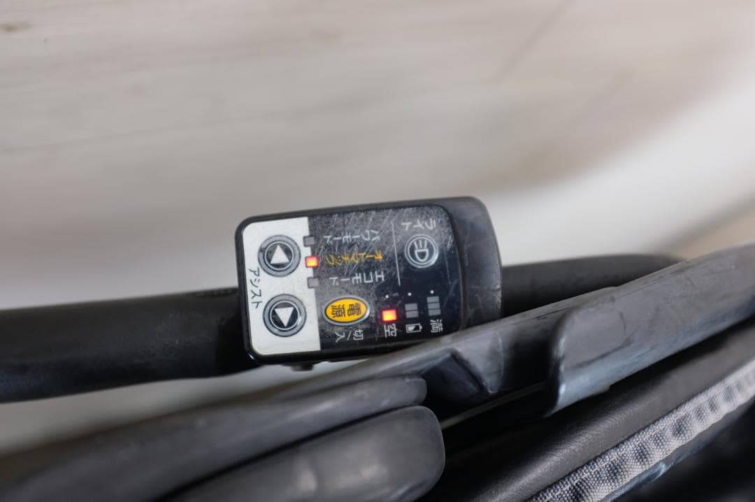 パナソニック ギュット　　20インチ　3段　8.9Ah（5点灯）充電器あり