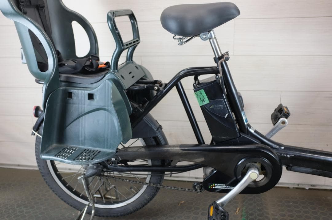 パナソニック ギュット　　20インチ　3段　8.9Ah（5点灯）充電器あり