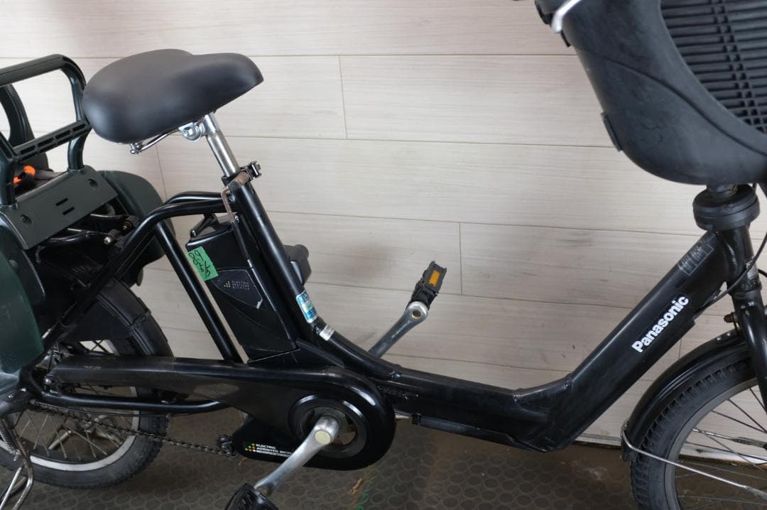 パナソニック ギュット　　20インチ　3段　8.9Ah（5点灯）充電器あり