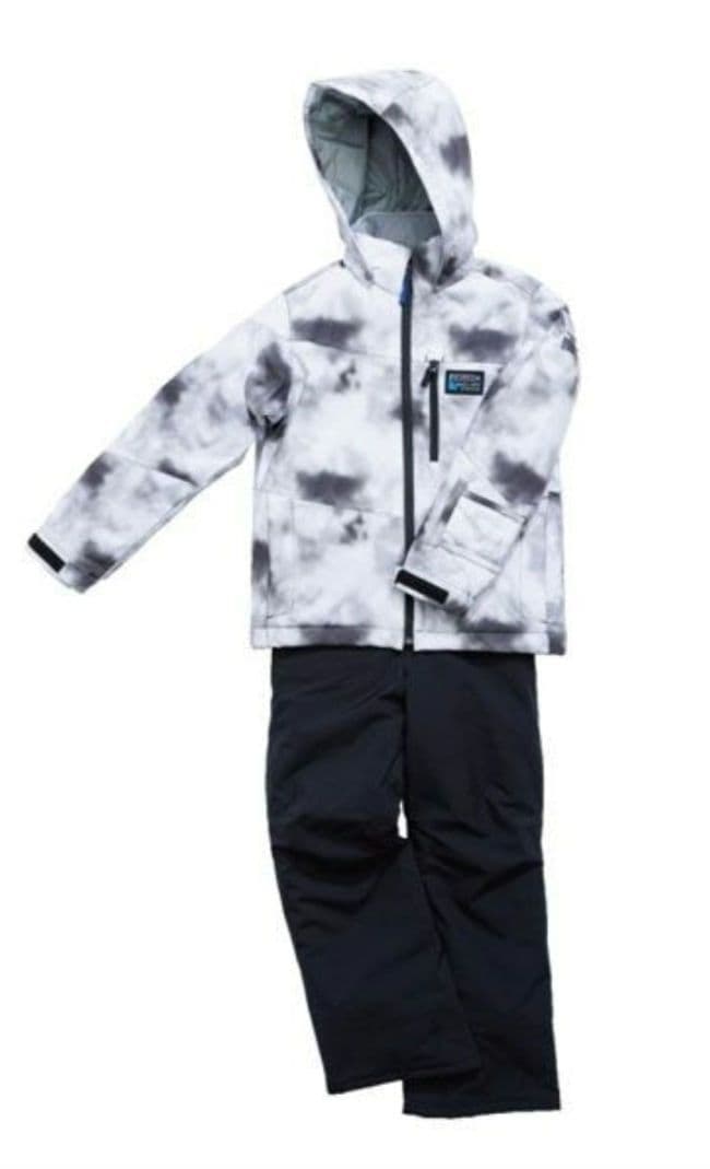 新品　140cm　レセーダ　オンヨネ　スノーウェア　スキー　スノボード　上下 白