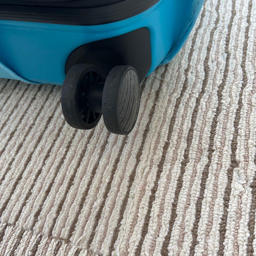 子供が乗れるキャリーケース