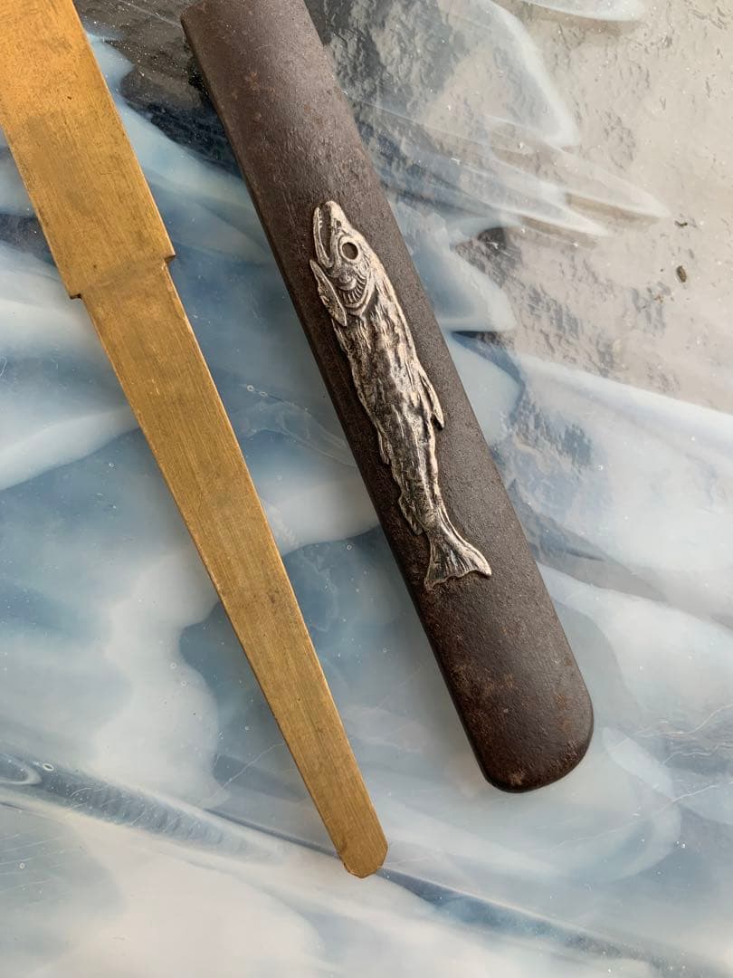 小柄小刀　魚図小柄袋　刀装具（15cm以下の合法サイズ）