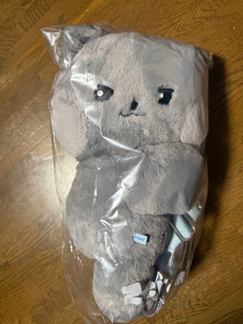 24時間限定お値下げ✨zeroni ウンニニ ぬいぐるみバッグ - メルカリ