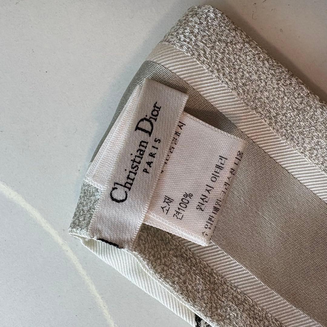 週末セール♡Christian Dior 花柄シルクスカーフ　ミッツァ