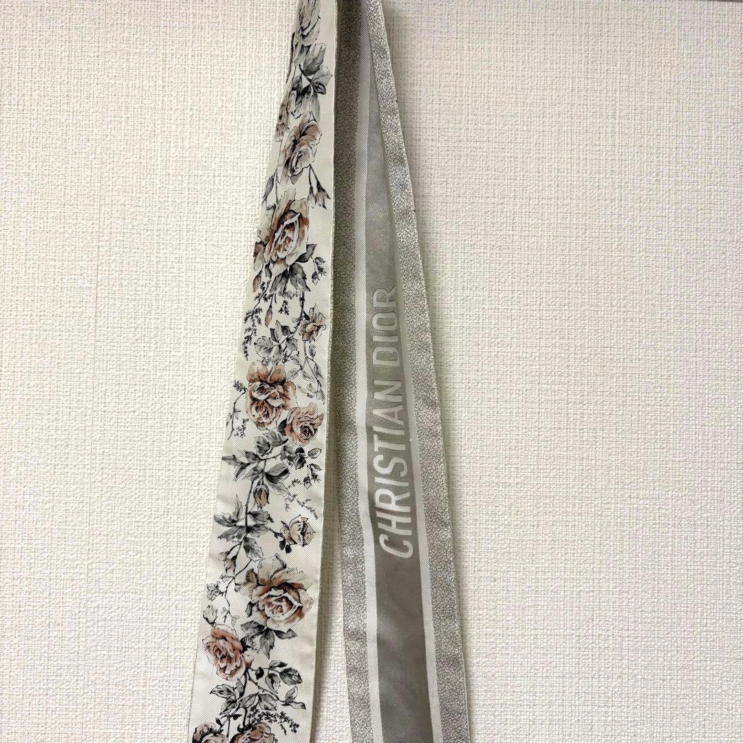 週末セール♡Christian Dior 花柄シルクスカーフ　ミッツァ