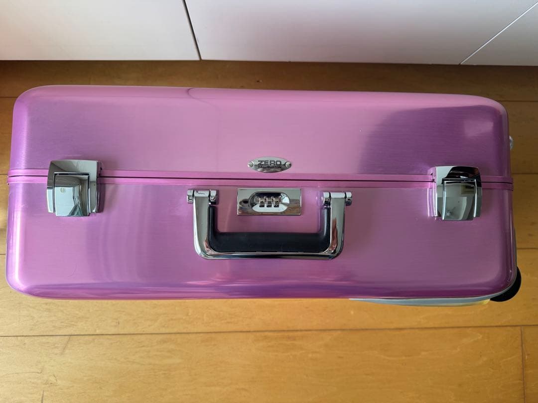 希少‼️ZERO HALLIBURTON ピンク キャリーケース　デッドストック