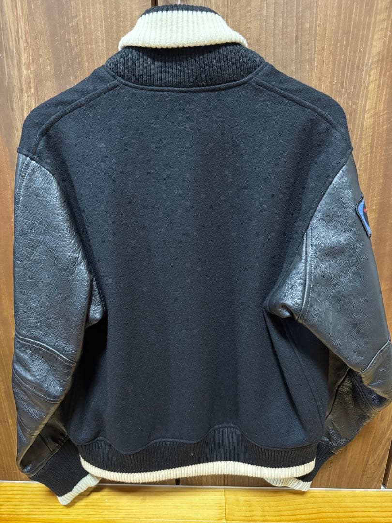 ジェネラルリサーチ スタジャン L、ワッペン