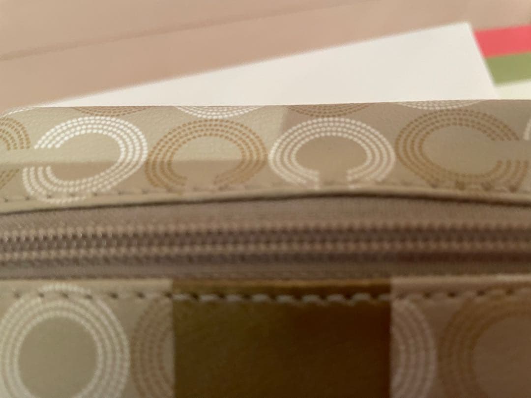 Coachコーチ 化粧 コスメティック ポーチ 新品未使用 箱 ショッパーあり