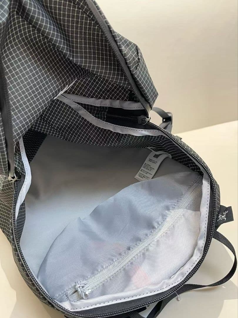 新品　ARC'TERYX　Konseal Backpack　リュックバッグパック