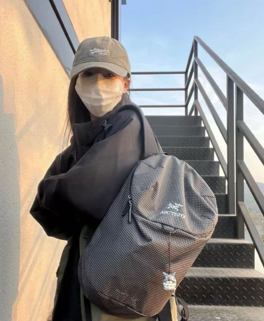 新品　ARC'TERYX　Konseal Backpack　リュックバッグパック