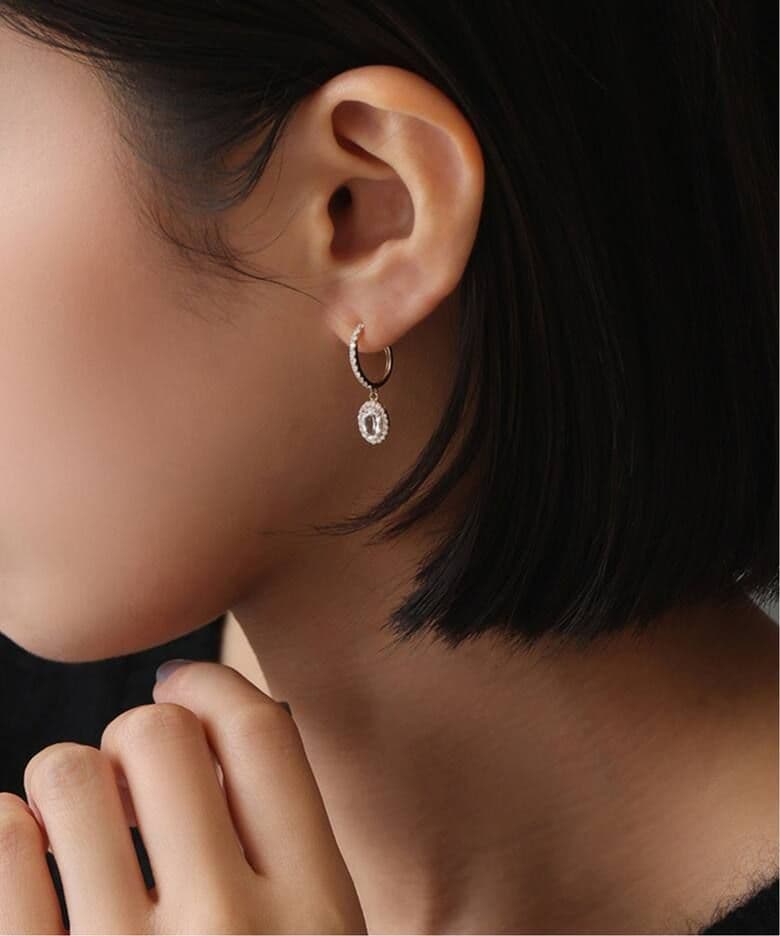 ホワイトトパーズメレダイヤC型ピアス K10（両耳）