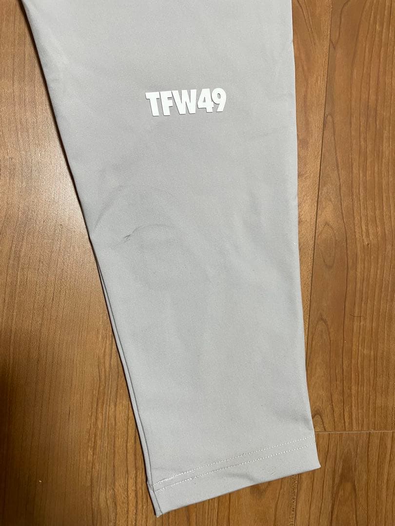 定価4.2万　TFW49 ダウンパンツ　グレー　S ゴルフ　防寒