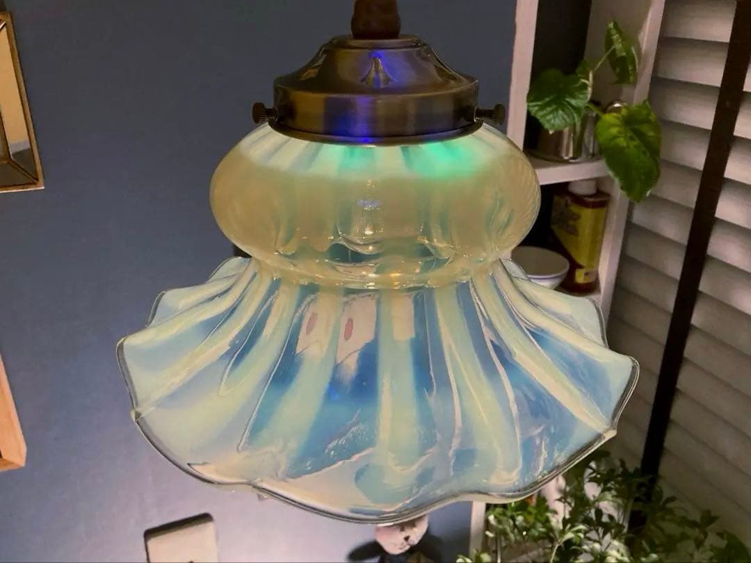 大きなウランガラス １９世紀　アンティーク　ランプシェード　フランス