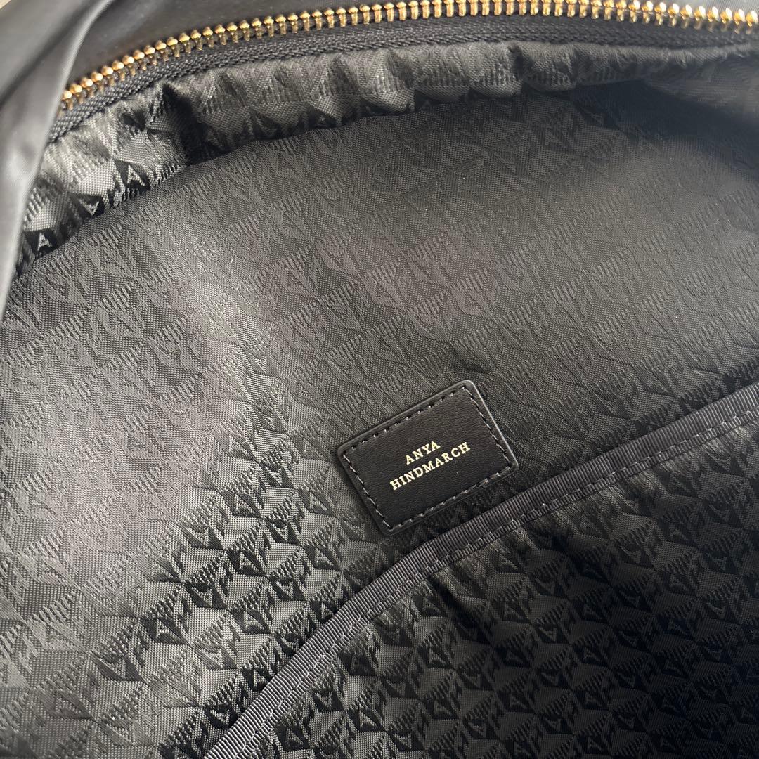 【12/30までの限定価格】未使用ANYA HINDMARCHアイズバックパック