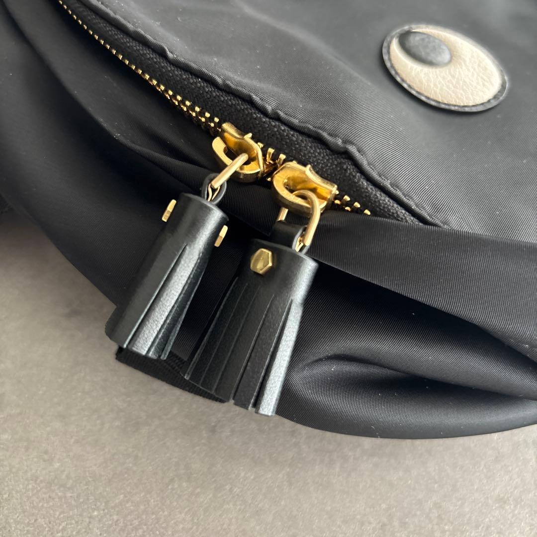 【12/30までの限定価格】未使用ANYA HINDMARCHアイズバックパック