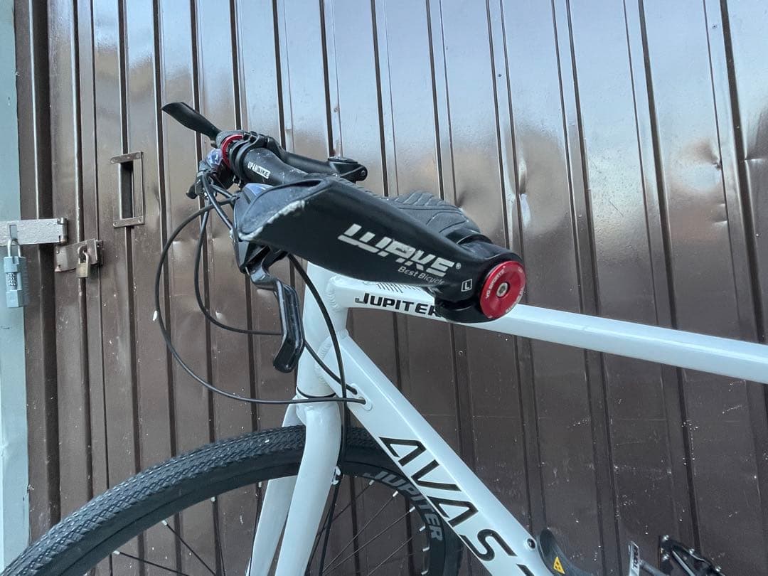 引き取り限定】AVASTA Jupiter 700C変速アルミ自転車中古