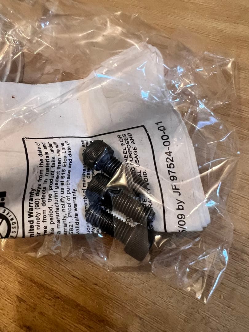 グラント　グランツ　ステアリング　ホーンハウジング　ムーンアイズ