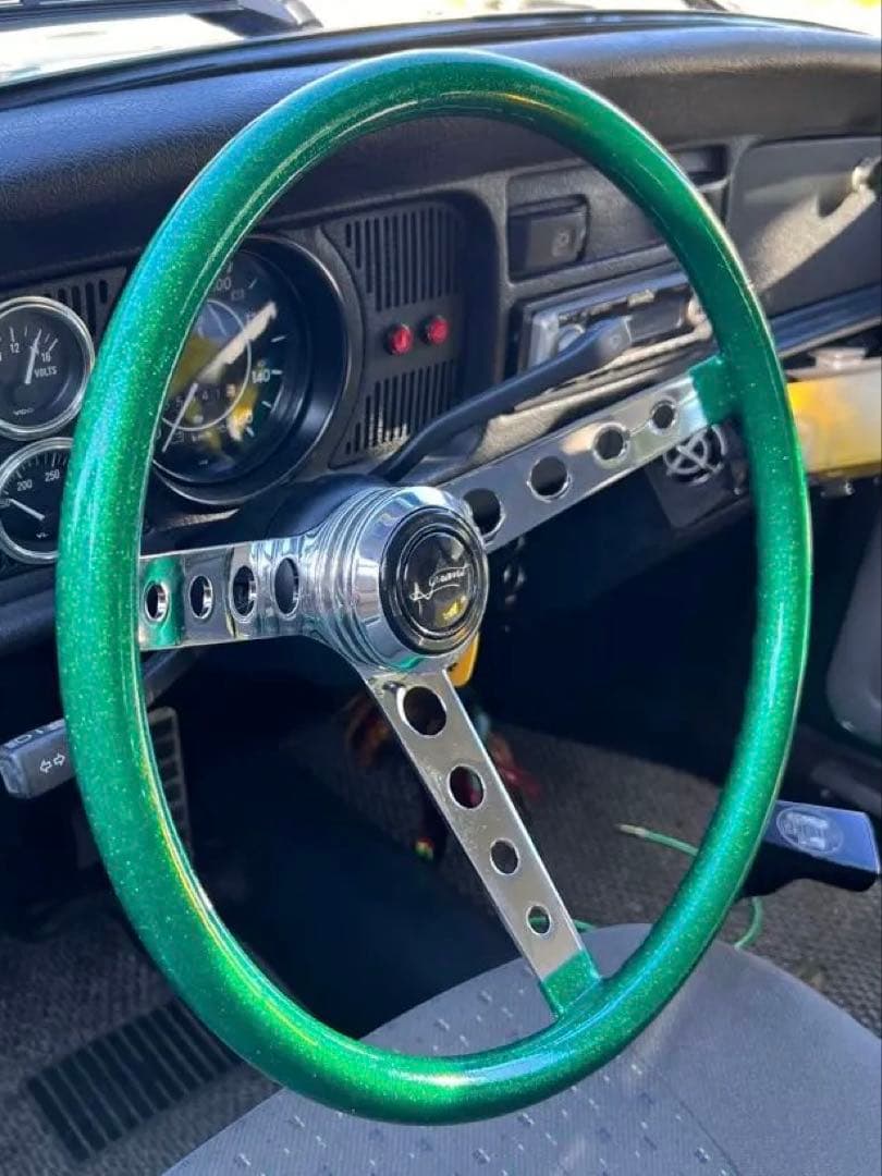 グラント　グランツ　ステアリング　ホーンハウジング　ムーンアイズ