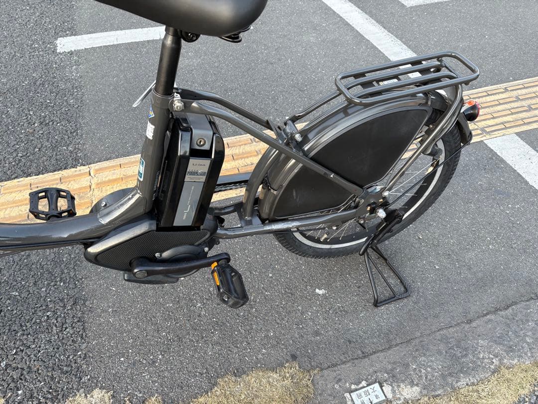 中古20㌅ブリヂストン電動アシスト自転車　8.9Ah 大阪