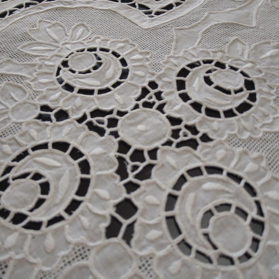 【未使用】スワトウ刺繍・テーブルクロス