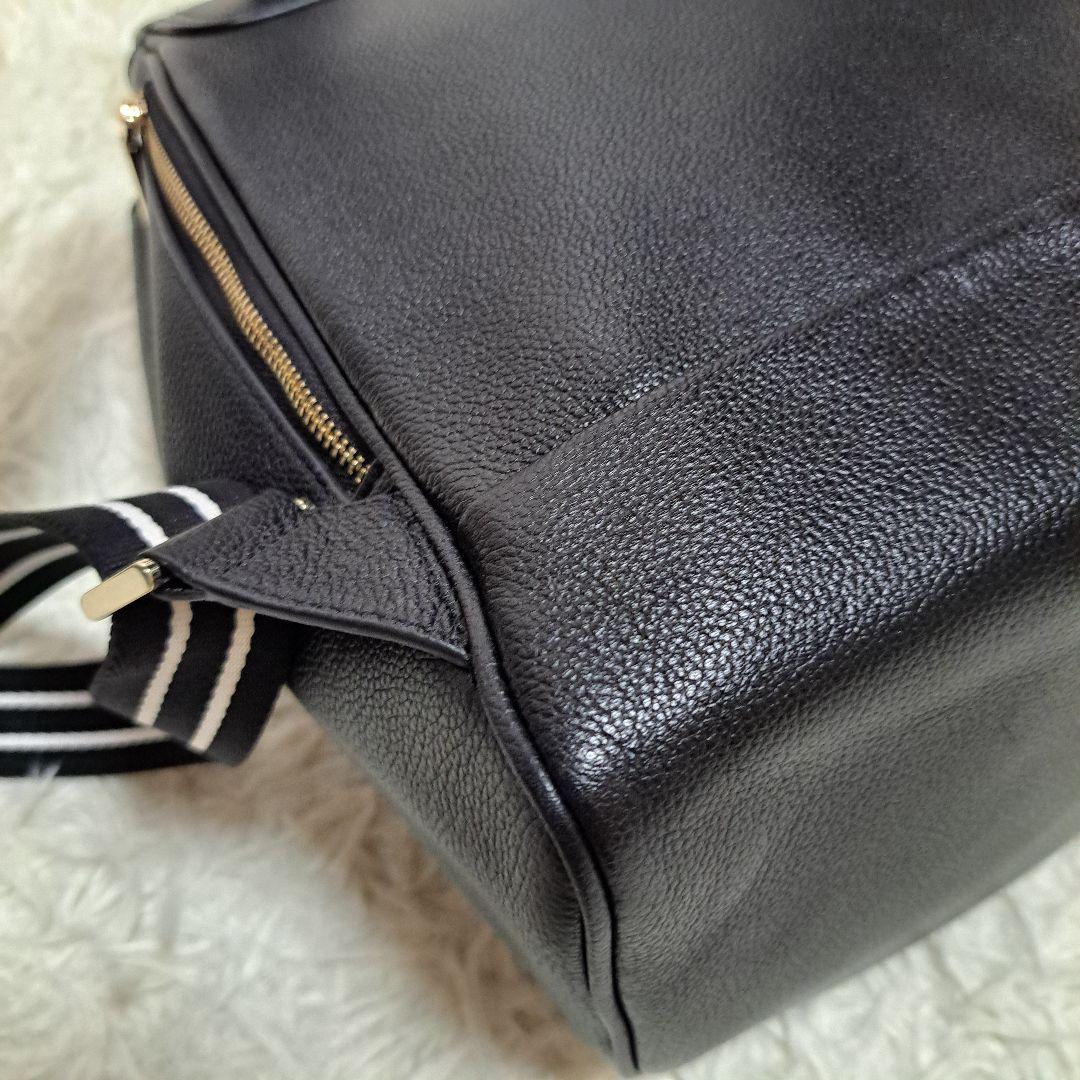 【kate spade】オールレザーロージー ミディアム フラップ バックパック