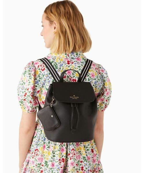 【kate spade】オールレザーロージー ミディアム フラップ バックパック