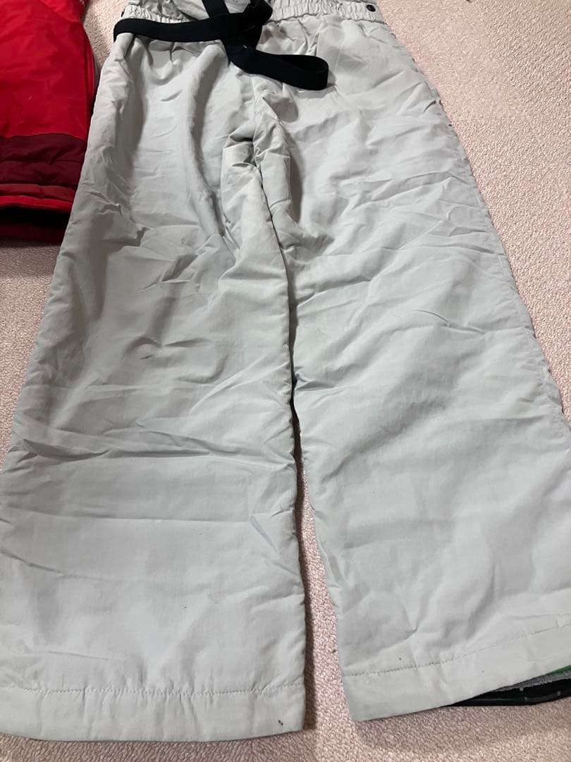 モンベル 140サイズ スノーウェア 赤 人気カラー