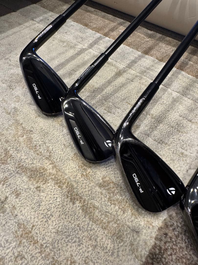 TaylorMade P-790 ブラックアイアンセット 5-PW