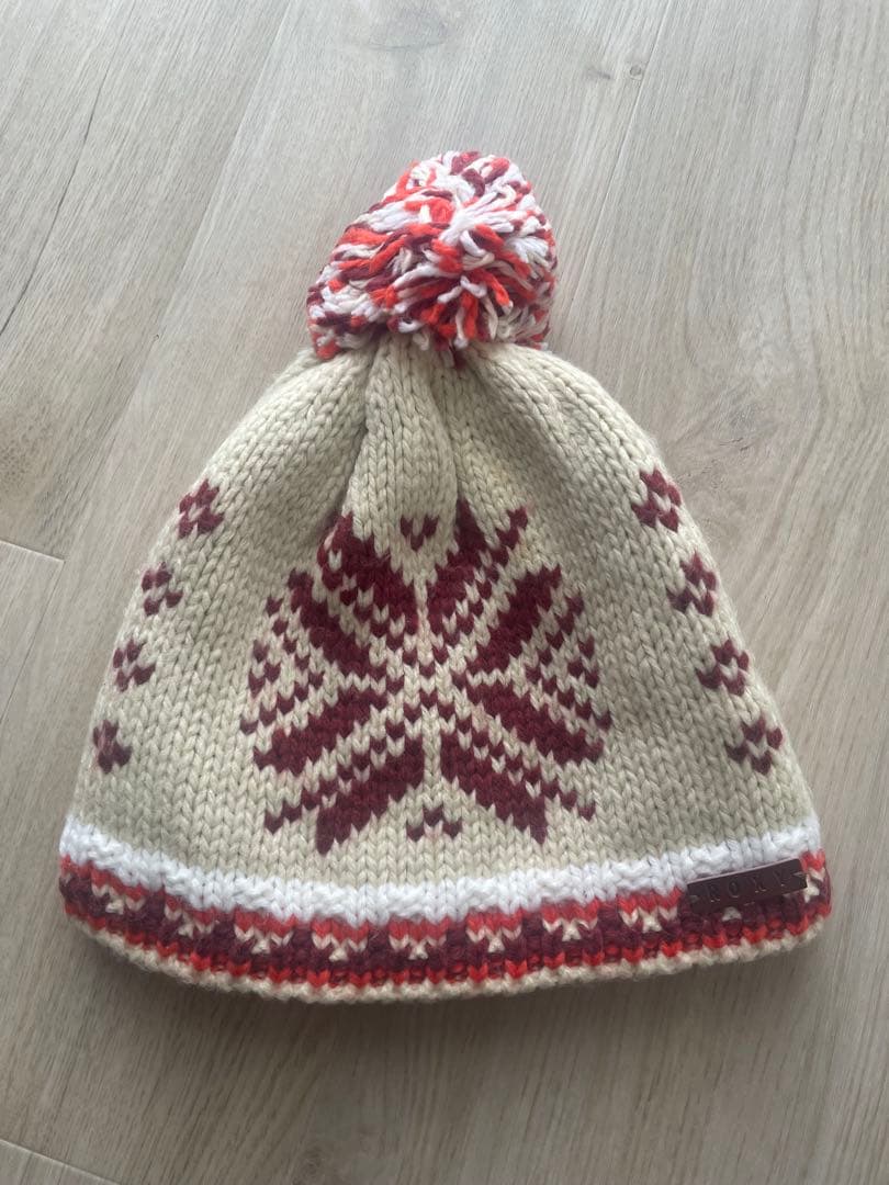 ネイビーのジャケットとオレンジパンツセット