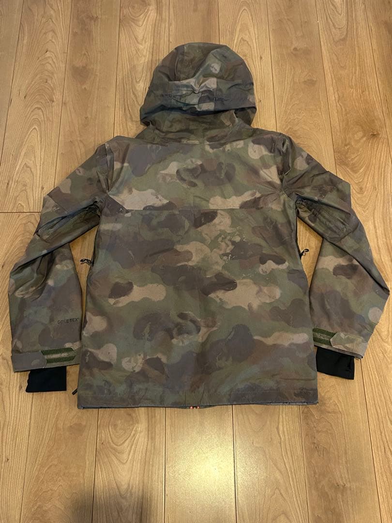 Volcom スノーボード　ウェア　上下　gore-tex Sサイズ　迷彩