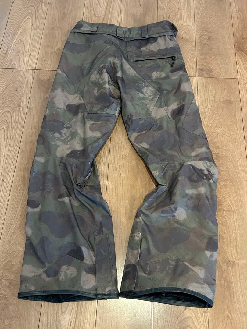 Volcom スノーボード　ウェア　上下　gore-tex Sサイズ　迷彩
