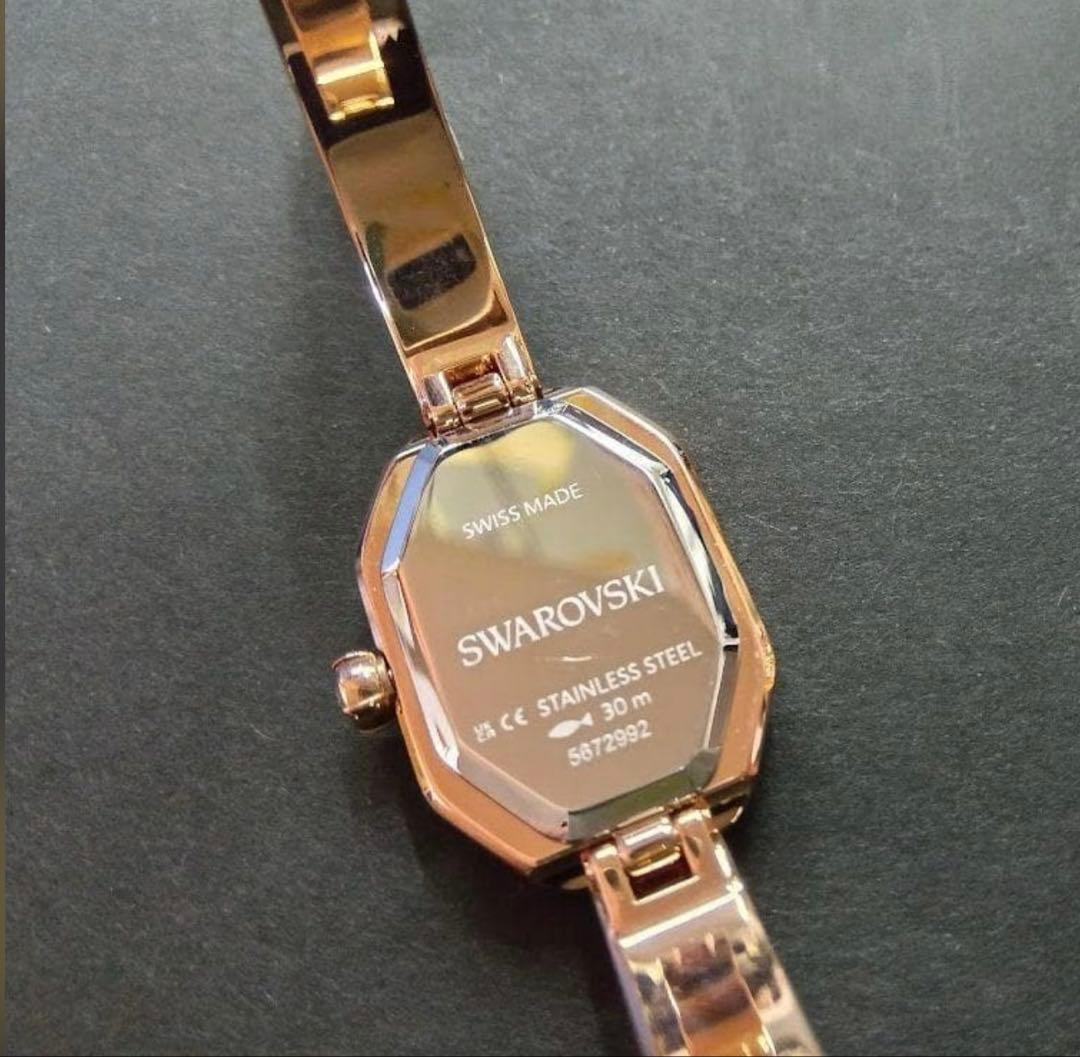 SWAROVSKI Dexteraバングルウォッチ （ローズゴールド） - メルカリ