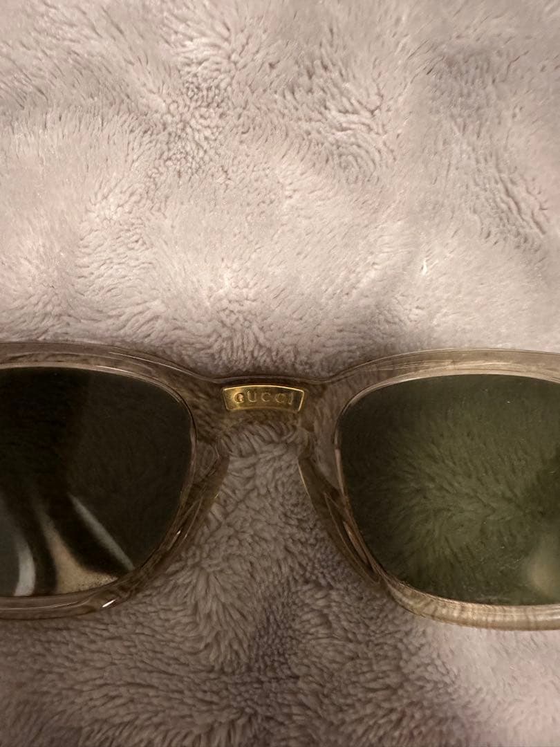 【最終値下げセール中！！】GUCCI クリアフレーム グリーンレンズ サングラス