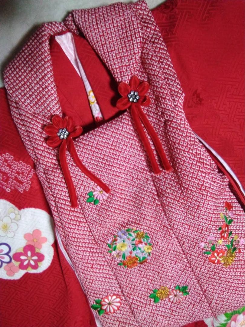 AK です。3歳向け・正絹・お着物と総絞りのお被覆のセット