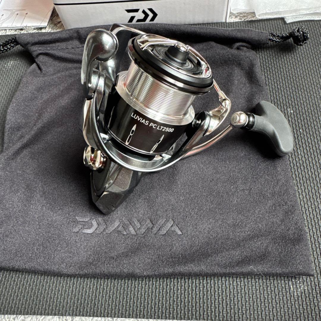 DAIWA LUVIAS PC LT2500 スピニングリール