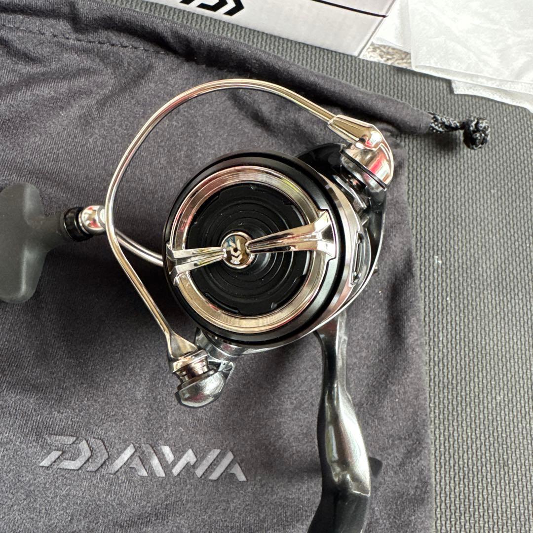 DAIWA LUVIAS PC LT2500 スピニングリール