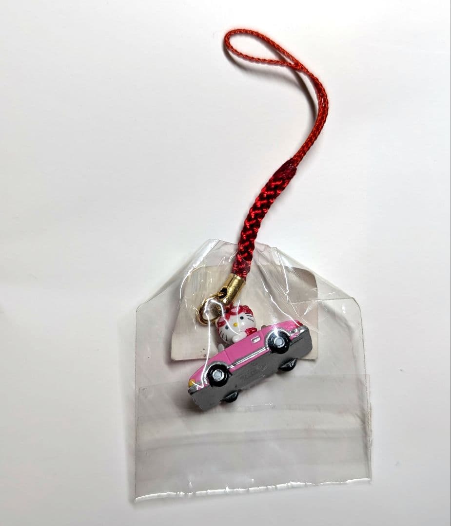 ユニバ USJ ハローキティ オープンカー