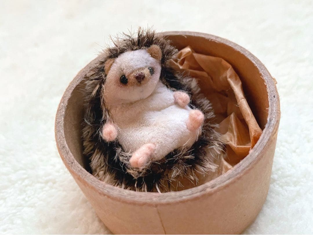 ミニチュア ハリネズミ ハンドメイド 作家 ぬいぐるみ - メルカリ