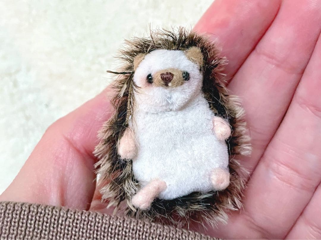 ミニチュア ハリネズミ ハンドメイド 作家 ぬいぐるみ - メルカリ