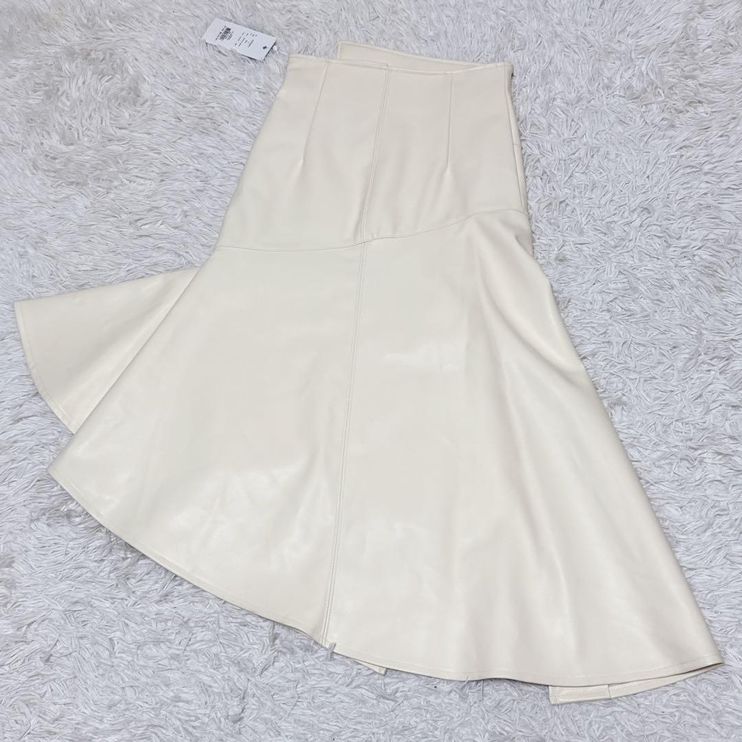 ✨未使用タグ付き✨sheller シェリエ ウエストデザインヘムレザースカート