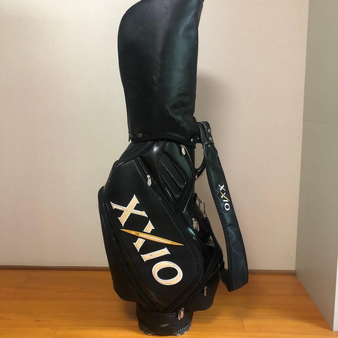 ゼクシオ XXIO キャディバッグ ブラック フード付き - メルカリ