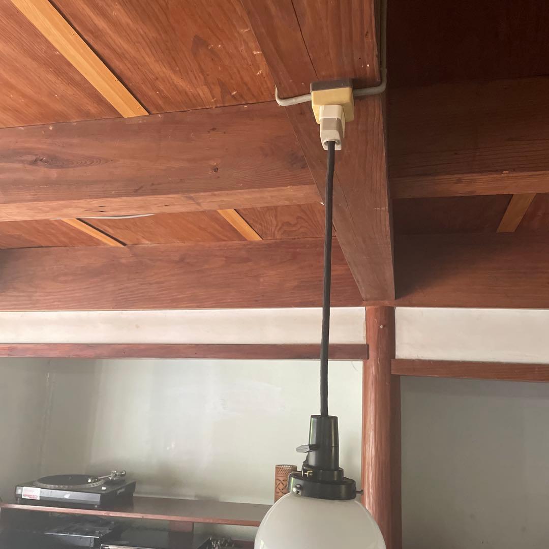 美品　ガラス　ヴィンテージ　ペンダントライト　乳白　フリル　天井照明