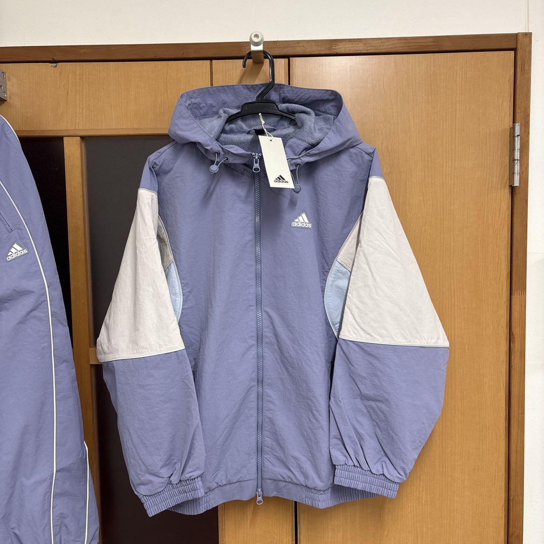 新品　adidas 上下セット　ウィンドブレーカー　ウーブン素材　アディダス