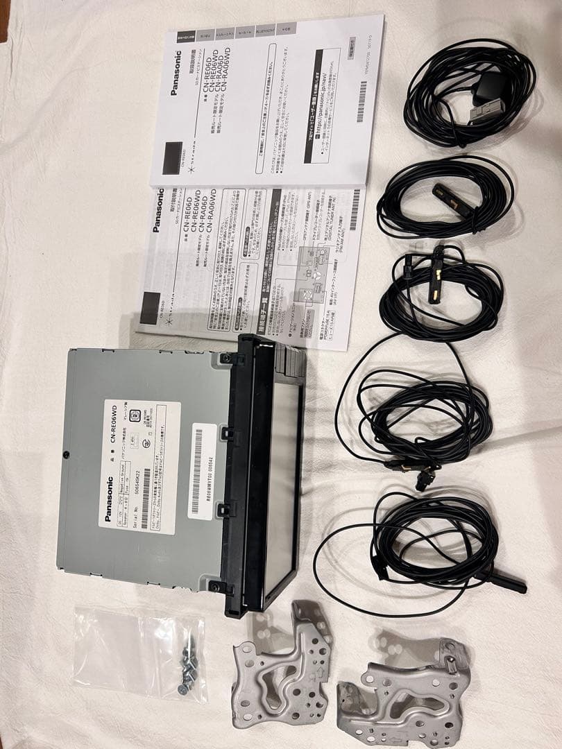 Panasonic strada CN-RE06WD カーナビ 本体