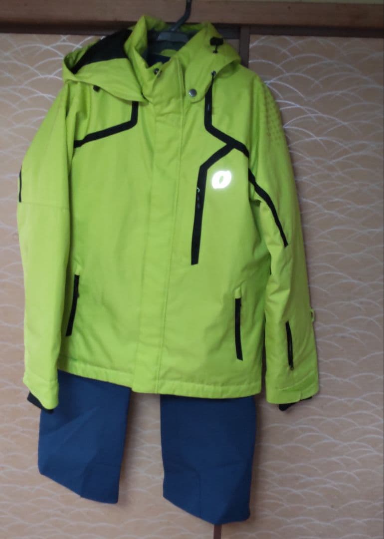 b オンヨネ 新品タグ付きパンツ&良品ジャケット サイズ L 組み合わせ